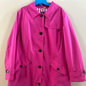 Lands End woman’s plus 3x trench coat. Mint condition. Hot pink for spring!